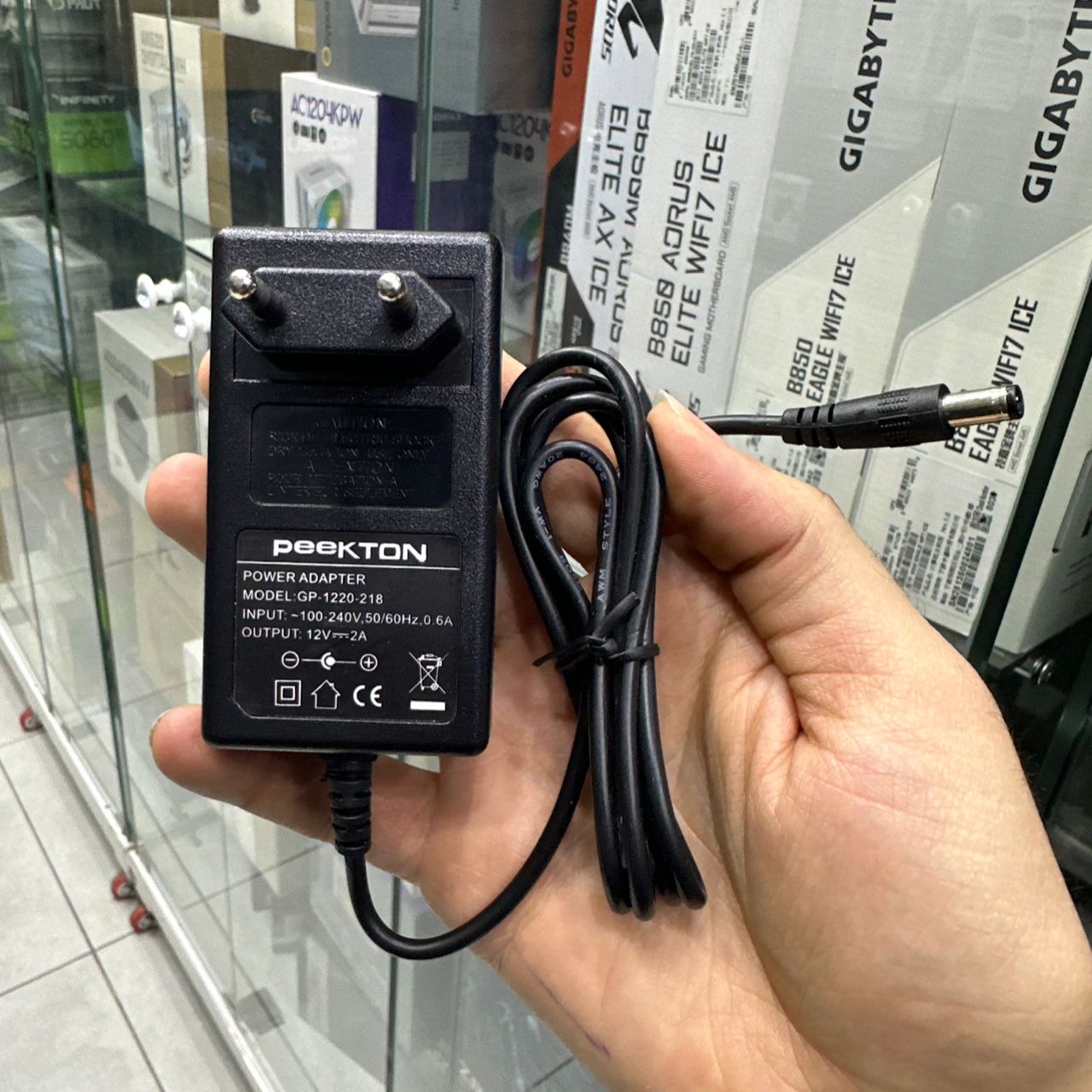 CHARGEUR ADAPTER ORIGINAL PEEKTON 12V 2A MULTI USAGES